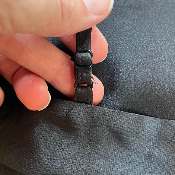 Express Women's Black Satin Layered Crop Top Size M. NEW - Picture 4 of 6